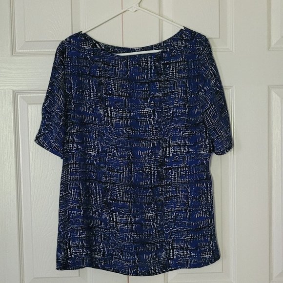 3/$15 BANANA REPUBLIC Women's Top - Picture 3 of 3